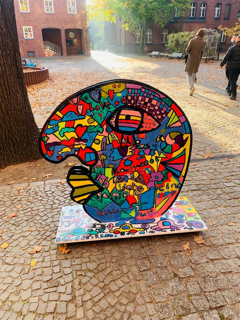 Eddy art-character in public spaces